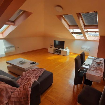 Loft Apartman Jagodina Extérieur photo
